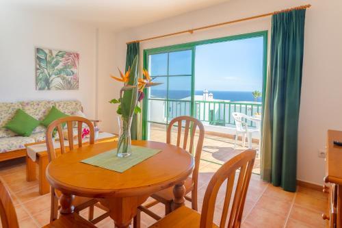 Apartamentos Los Quiqueres ปูแอร์โตเดลคาร์เมน ภายนอก รูปภาพ