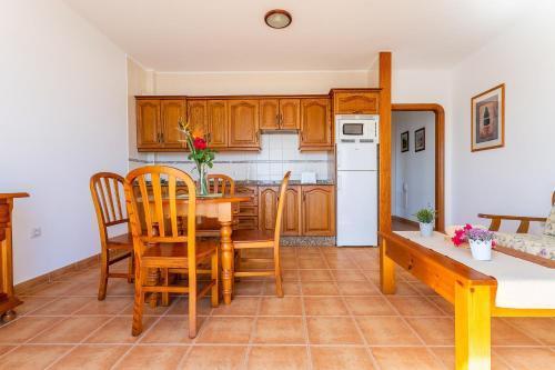 Apartamentos Los Quiqueres ปูแอร์โตเดลคาร์เมน ภายนอก รูปภาพ